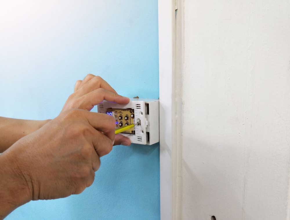 Thermostat Repair in Littleton, CO