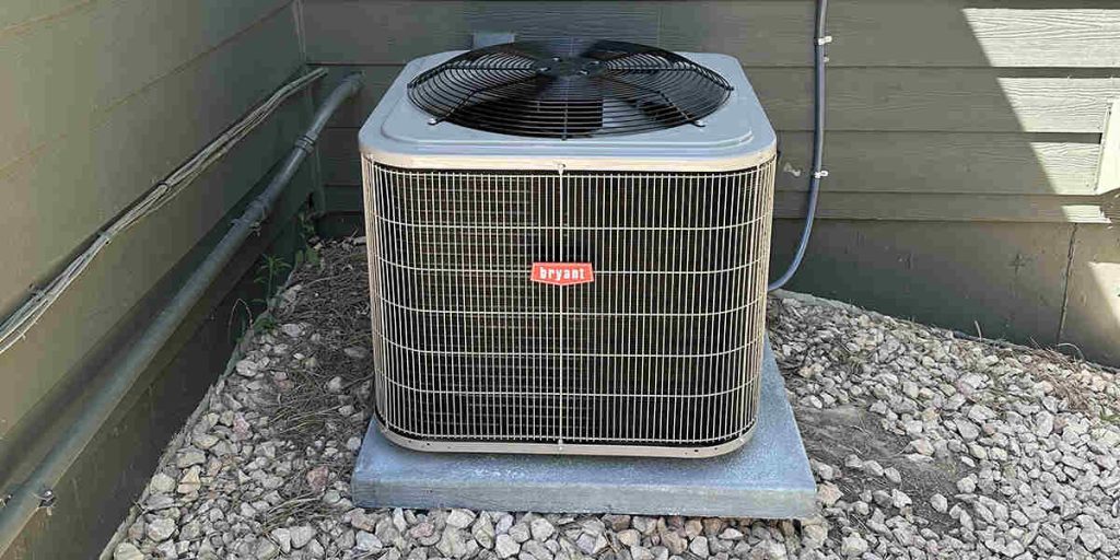 what does an expansion valve do in an ac system